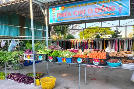 Châu Đốc mở gian hàng 0 đồng giúp người nghèo