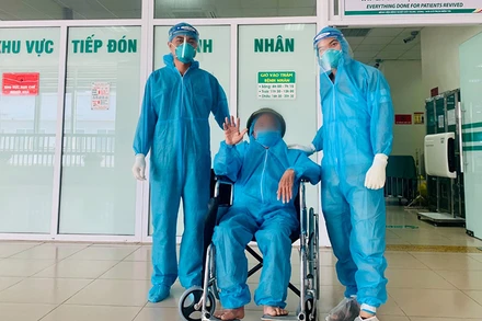 Bệnh nhân đã bình phục sau hơn một tháng thở máy.