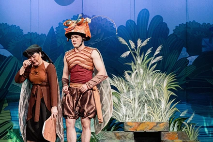 Cảnh trong vở “Dế Mèn” của Sân khấu kịch Lệ Ngọc.