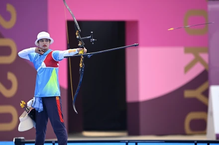 Ánh Nguyệt thua ngược vận động viên chủ nhà. (Ảnh: Reuters)