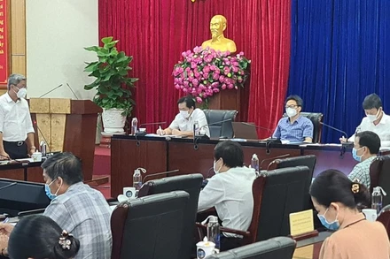 Phó Thủ tướng Vũ Đức Đam làm việc với tỉnh Bình Dương về công tác phòng, chống dịch.