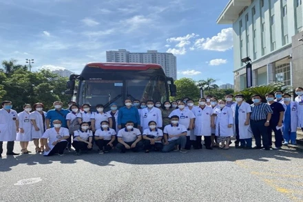 Bệnh viện K tổ chức Lễ xuất quân đoàn công tác hỗ trợ phòng, chống dịch Covid-19 tại Thành phố Hồ Chí Minh. 