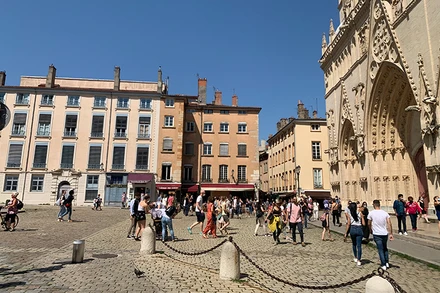 Từ ngày 21-7 tại Pháp, chứng nhận y tế sẽ được áp dụng đối với các hoạt động giải trí có trên 50 người tham gia. 