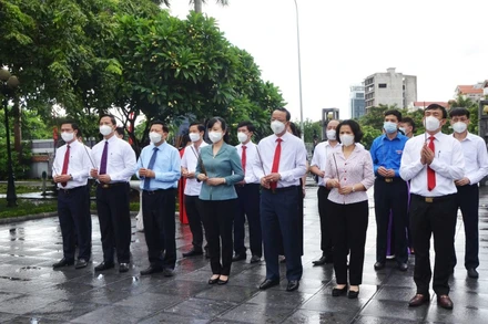 Dâng hương tưởng niệm 109 năm Ngày sinh Tổng Bí thư Nguyễn Văn Cừ