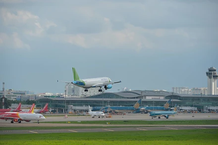 Đường bay Hà Nội - TP Hồ Chí Minh chỉ khai thác 2 chuyến/ngày