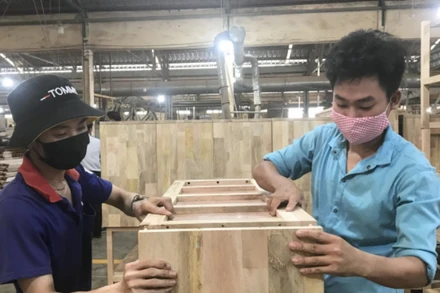 Sáu tháng đầu năm 2021, ngành gỗ xuất siêu ước đạt 7,2 tỷ USD, tăng 67,4%. 