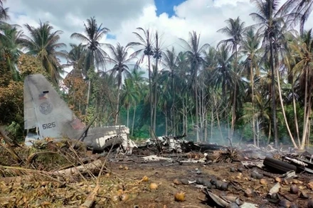 Mảnh vỡ của chiếc C-130 mang số đăng ký 5125. (Ảnh: Reuters) 