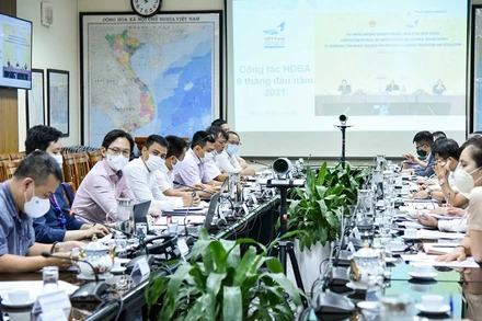 Ngày 1/7, Thứ trưởng Ngoại giao Đặng Hoàng Giang, Tổ trưởng Tổ công tác liên ngành về việc Việt Nam đảm nhiệm cương vị Ủy viên không thường trực Hội đồng Bảo an Liên hợp quốc chủ trì cuộc họp sơ kết 6 tháng đầu năm 2021. (Ảnh: Báo Thế giới và Việt Nam)