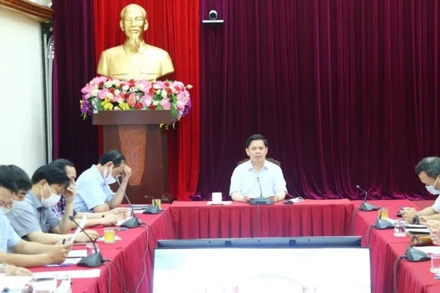 Khẩn cấp tổ chức vận tải hàng hóa khu vực các tỉnh phía nam