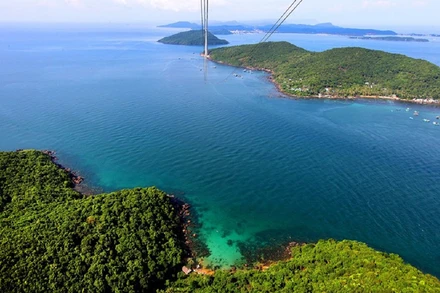 Trước ngày 20/7, Bộ VHTTDL sẽ tổng hợp các ý kiến đóng góp về đề án thí điểm đón khách quốc tế đến Phú Quốc. (Ảnh: CTV)