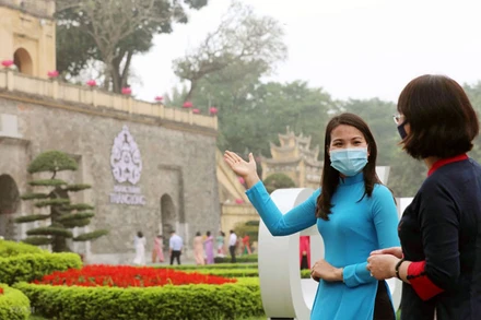 Hướng dẫn viên du lịch là một trong những đối tượng bị ảnh hưởng nặng nề nhất do dịch Covid-19 (Ảnh: TCDL)