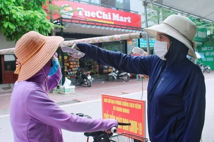 Chốt kiểm dịch tại xã Thanh Quang, huyện Nam Sách.