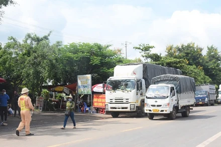 Tăng cường công tác kiểm tra người và phương tiện tại chốt cầu 110, giáp ranh giữa Gia Lai và Đắk Lắk.