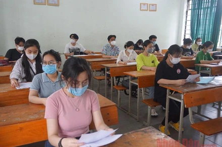 Các thí sinh dự thi Kỳ thi tốt nghiệp trung học phổ thông năm 2021 tại Đà Nẵng. 