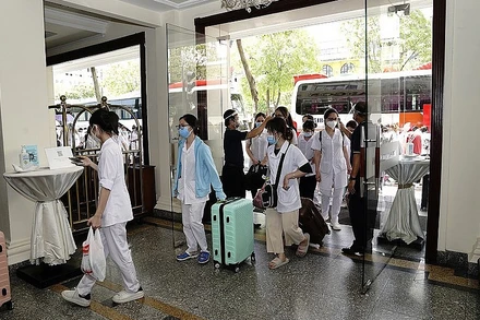 Có hơn 20 khách sạn miễn phí 100% chỗ lưu trú và ăn uống với khoảng 50.000 đêm phòng hỗ trợ lực lượng nhân viên y tế tuyến đầu chống dịch (Ảnh: DLTPHCM)