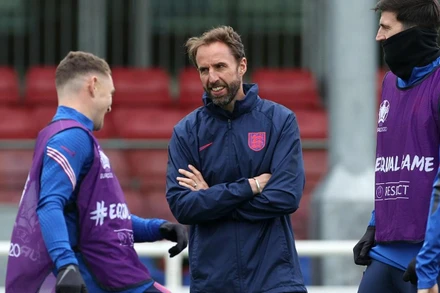Huấn luyện viên Gareth Southgate và các học trò đang có nhiều lợi thế để lần đầu tiên đoạt vé vào chung kết EURO. (Ảnh: UEFA)