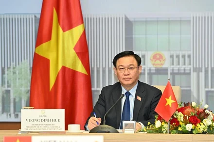 Chủ tịch Quốc hội Vương Đình Huệ phát biểu tại buổi hội đàm trực tuyến. Ảnh: Duy Linh