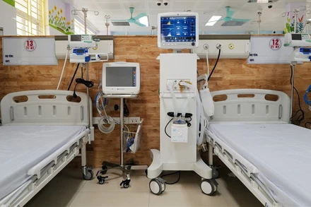 Sun Group ủng hộ 70 tỷ đồng mua trang thiết bị y tế cho các tỉnh phía nam