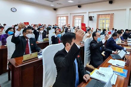 Phiên bế mạc HĐND tỉnh Cà Mau chiều 15/7