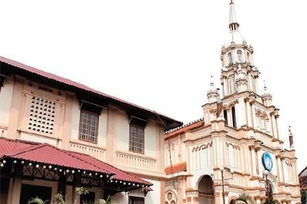 Ðộc đáo cù lao Giêng