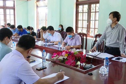 Huyện Phù Yên họp khẩn tại xã Mường Do về 2 trường hợp F0 tại bản Bãi Lươn.