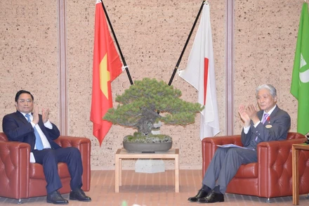 Thủ tướng Phạm Minh Chính tại buổi tiếp Thống đốc Fukuda Tomikazu.