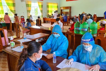 Cà Mau đẩy mạnh xét nghiệm toàn dân nhằm cắt nguồn lây cộng đồng, hạn chế dịch bệnh lây lan. 