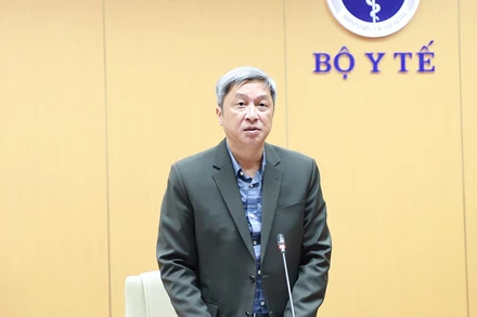 Thứ trưởng Y tế Nguyễn Trường Sơn phát biểu tại hội nghị. (Ảnh: Báo SK&ĐS)