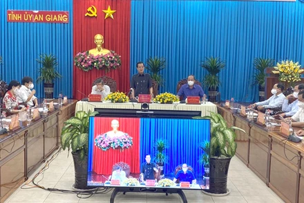 Quang cảnh cuộc họp.