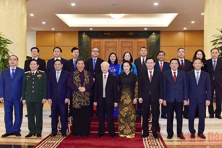 Tổng Bí thư Nguyễn Phú Trọng với các đại biểu. (Ảnh: Trần Hải)