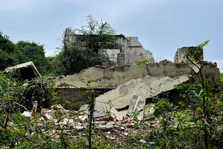 Căn nhà hoang thuộc địa bàn xã Tiến Lợi, TP Phan Thiết (Bình Thuận), hiện trường vụ tai nạn.