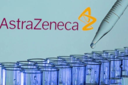 AstraZeneca đánh giá tác động của biến thể Covid-19 mới đối với vaccine