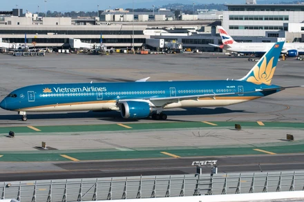 Máy bay của hãng hàng không Vietnam Airlines tại sân bay Mỹ. (Ảnh: Vietnam Airlines cung cấp)