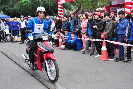 Mọi năm, cuộc thi diễn ra dưới hình thức tập trung, trực tiếp với nhiều phần tranh tài sôi động, hào hứng, thu hút hàng nghìn bạn trẻ tham gia. (Ảnh minh họa)