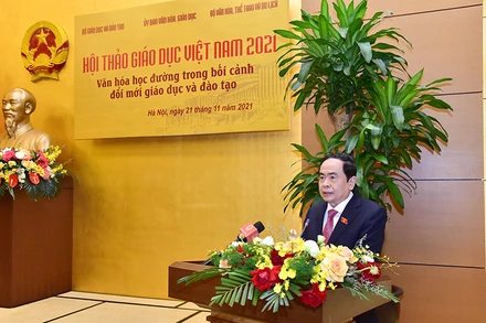 Đồng chí Trần Thanh Mẫn, Ủy viên Bộ Chính trị, Phó Chủ tịch Thường trực Quốc hội phát biểu chỉ đạo Hội thảo. (Ảnh: quochoi.vn)