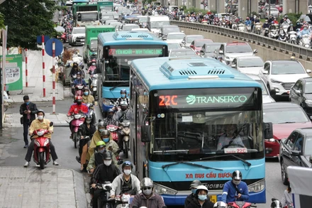 Hà Nội yêu cầu đề án thu phí vào nội đô phải đánh giá toàn diện hơn để hiệu quả, giảm ùn tắc.