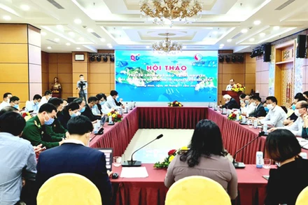 Hội thảo “Truyền thông về bảo vệ tài nguyên và môi trường biển hướng tới sự phát triển bền vững” tại Quảng Ninh.