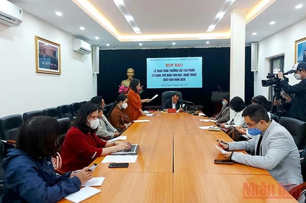 Buổi họp báo của Hội đồng Lý luận, phê bình văn học, nghệ thuật Trung ương. 