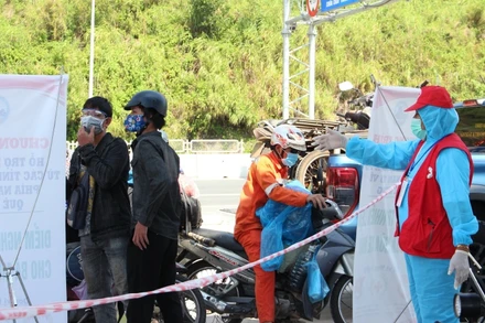 Nhiều hoạt động nhân đạo được thực hiện, nhằm trợ giúp người yếu thế.