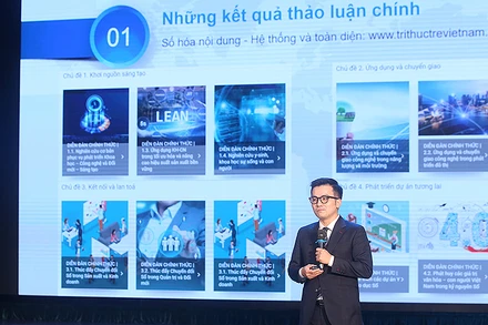 PGS, TS Trần Xuân Bách, Phó Chủ tịch Hội Liên hiệp thanh niên Việt Nam, Tổng Thư ký Diễn đàn Trí thức trẻ Việt Nam toàn cầu báo cáo tổng kết Diễn đàn lần thứ IV.