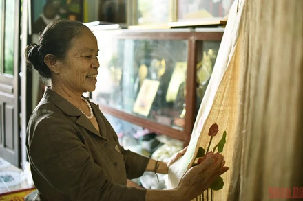 Nghệ nhân Phan Thị Thuận.