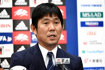 HLV Hajime Moriyasu trả lời báo chí sáng 10/11. (Ảnh: JFA)