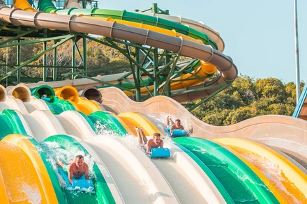 Chương trình du lịch được thiết kế trong khu vực và các cơ sở dịch vụ được địa phương cho phép, với thời gian tối đa là 90 ngày. (Ảnh: CTV)