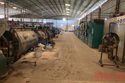 Nhiều nhà máy, cơ sở sản xuất tại Lào phải đóng cửa do Covid-19, nguyên nhân chính làm lao động thất nghiệp tại Lào tăng cao.