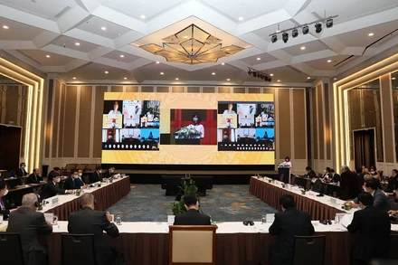 Toàn cảnh diễn đàn.