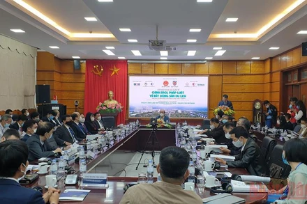 Toàn cảnh Hội thảo sáng 16/11 (Ảnh: N.T)