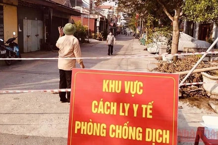 Cơ quan chức năng đã lập chốt phong tỏa 2 khu dân cư thuộc xóm 34, xóm 35 và toàn bộ xóm Gò thuộc xã Hải Minh.