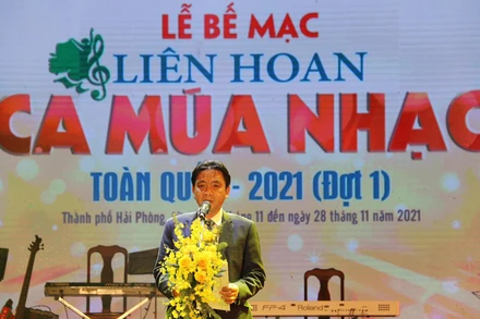 Thứ trưởng Hoàng Đạo Cương phát biểu bế mạc. (Ảnh: Cục Nghệ thuật biểu diễn)