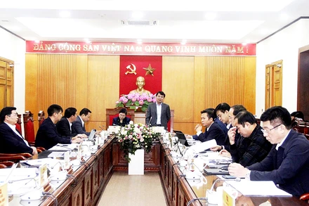 Lào Cai và Lai Châu họp bàn thống nhất phương án làm hầm đường bộ qua đèo Hoàng Liên Sơn, nối liên hai tỉnh.