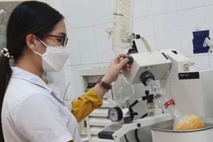 Nghiên cứu, tổng hợp thành công hợp chất Nitazoxanide để sản xuất thuốc điều trị Covid-19.